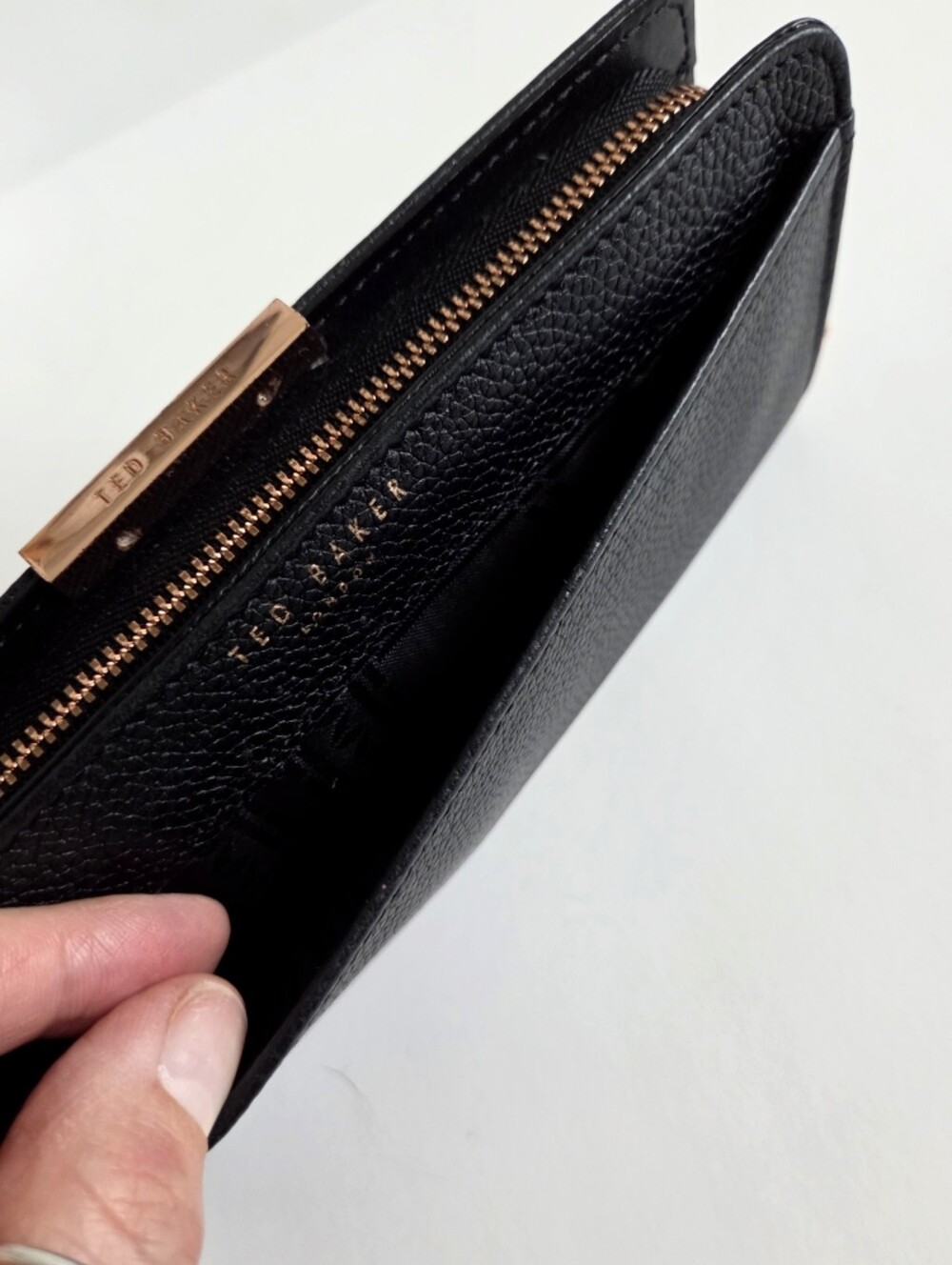 Ted Baker London Black Leather Zip Around Long Wallet With Rose Gold Hardware - Picture 2 of 16